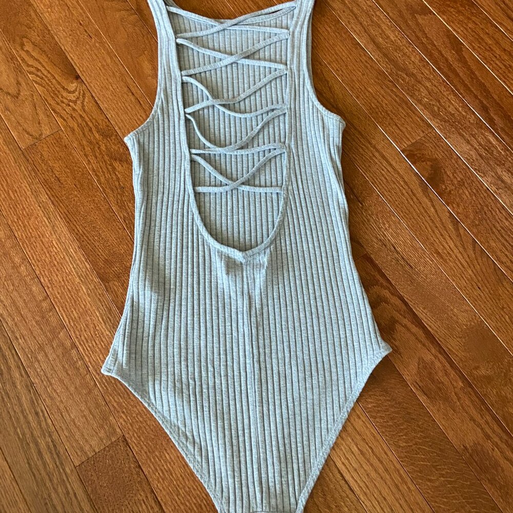 Abercrombie & Fitch light gray ribbed bodysuit, open back with lace up straps - Picture 5 of 7